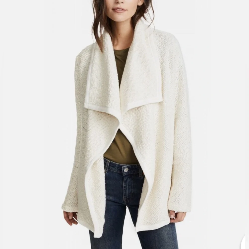 Bundle up in this stylish French Terry wrap Jacket/Asymmetrical w spandex SZ M